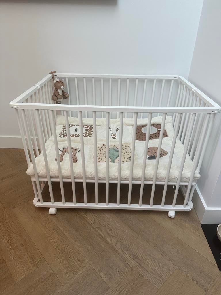 Inklapbare box met boxkleed savanne en muziekdoosje, Kinderen en Baby's, Ophalen, Zo goed als nieuw, Vierkant, Boxkleed