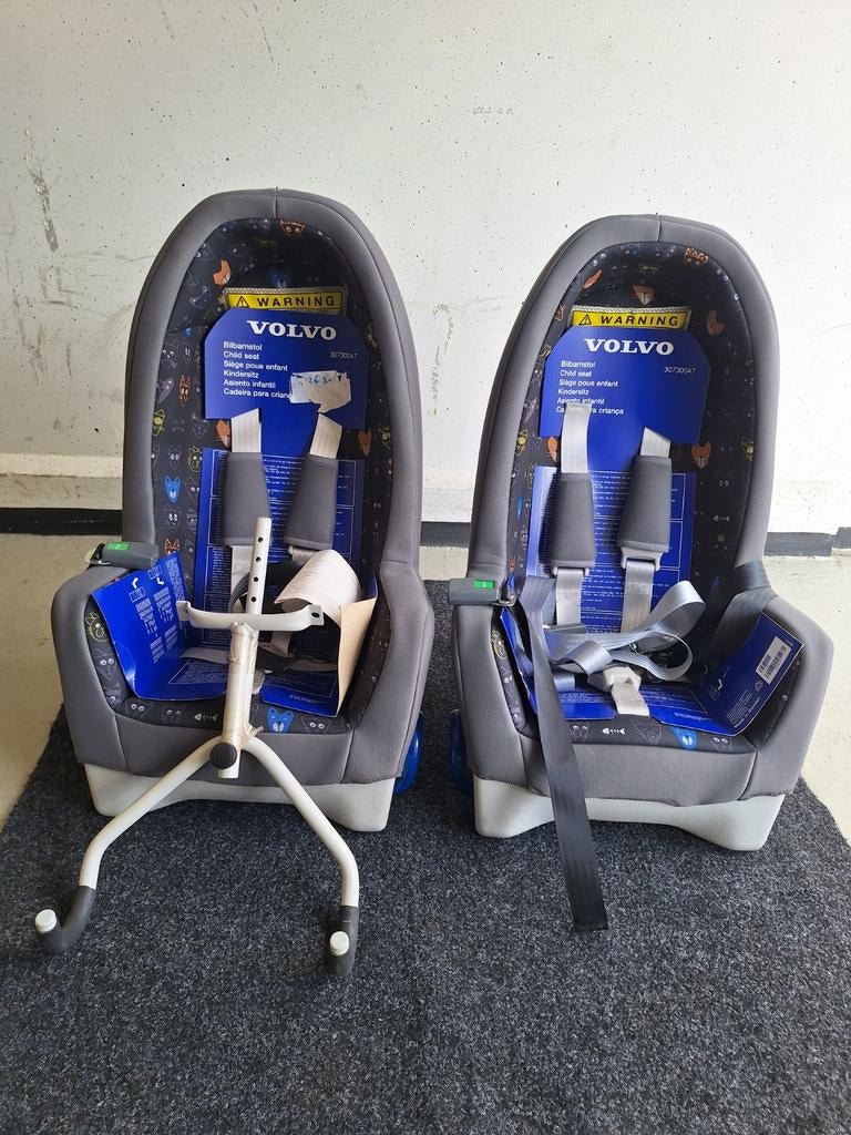 Volvo kinderzitjes 0-18 kg origineel (2 stuks), Kinderen en Baby's, Autostoeltjes, Overige merken, Autogordel, 9 t/m 18 kg, Ophalen of Verzenden