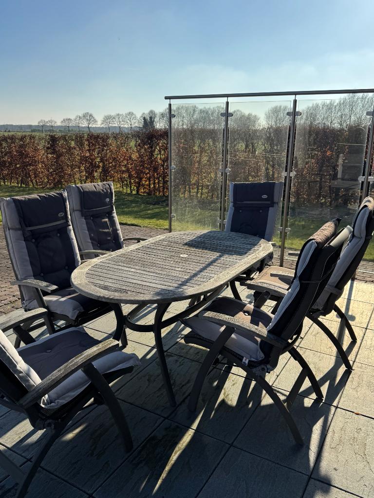 Tuinset inclusief 6 stoelen en kussens, Ophalen, Gebruikt