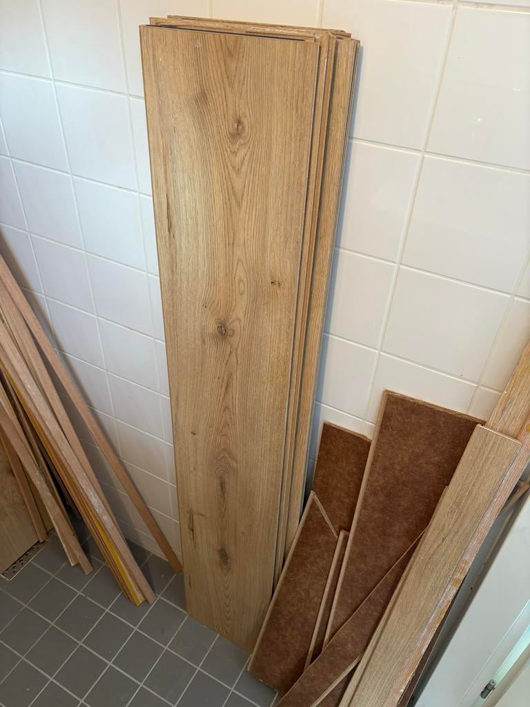 Laminaatvloerplanken en ondervloer isolatie, Ophalen, Gebruikt, 50 tot 150 cm, Minder dan 5 m²