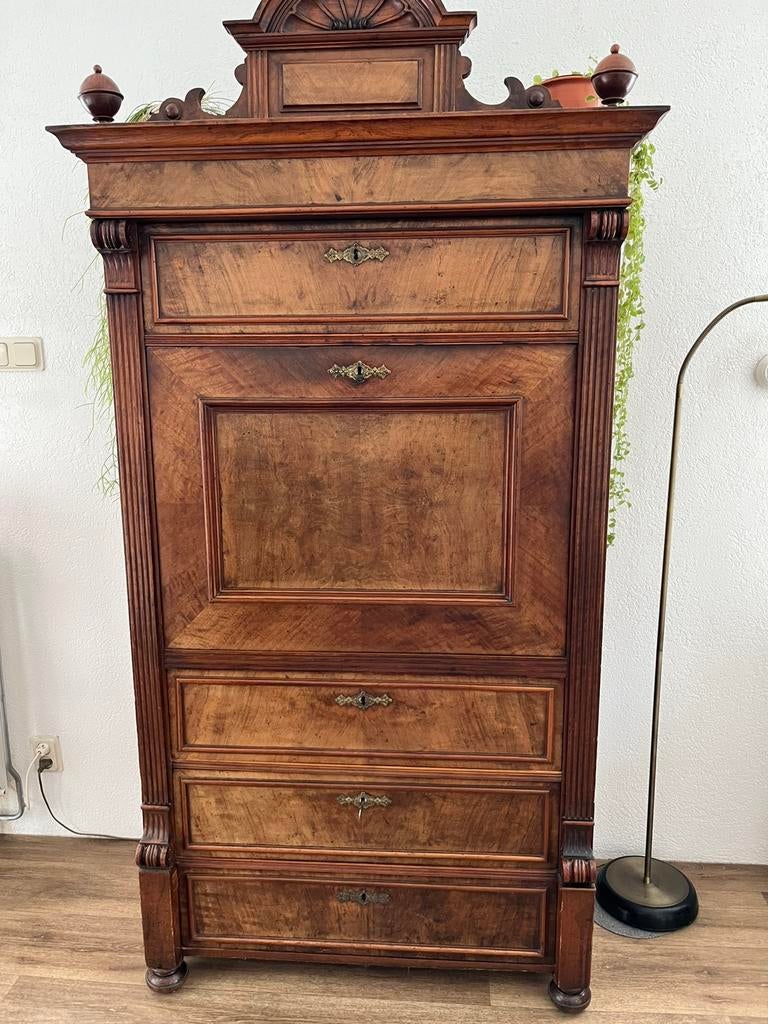 Antieke kast, Ophalen