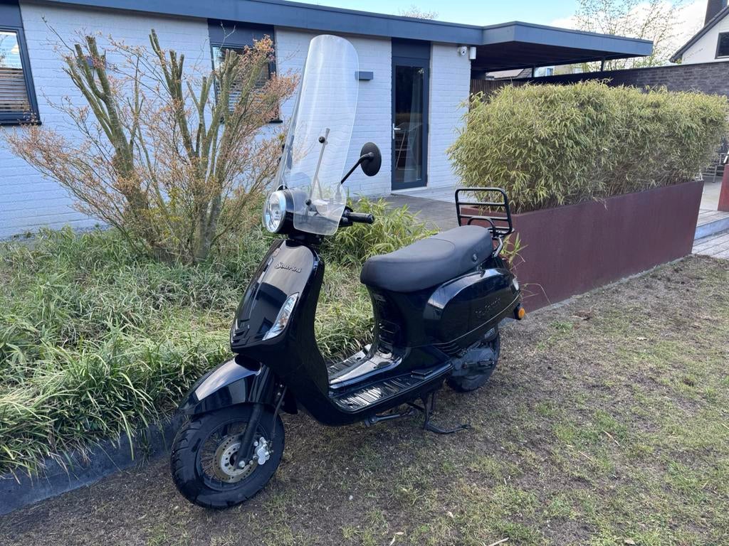 La Souris Scooter Geel Kenteken | Lage km stand, Fietsen en Brommers, Scooters | Overige merken, Ophalen, Maximaal 45 km/u, Benzine