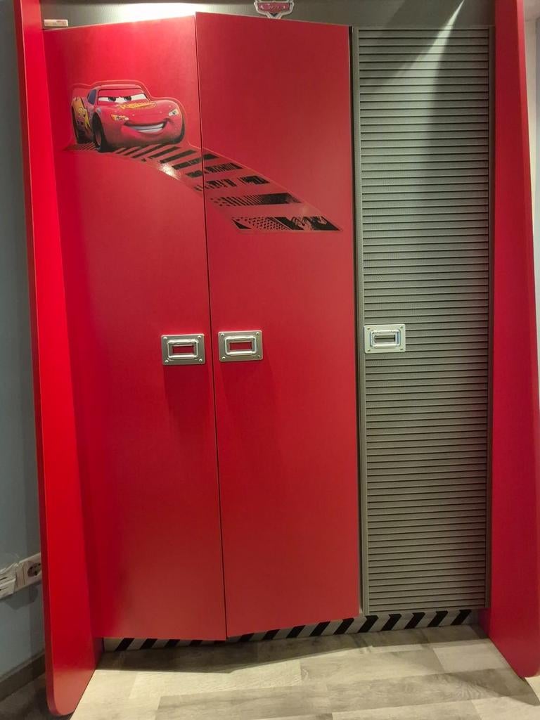 Disney Cars Kinderkamer Set: Kledingkast, kl. Kast,Boekenpla, Huis en Inrichting, Met deur(en), Gebruikt, 100 tot 150 cm, Disney Cars, kinderkamer, themakamer