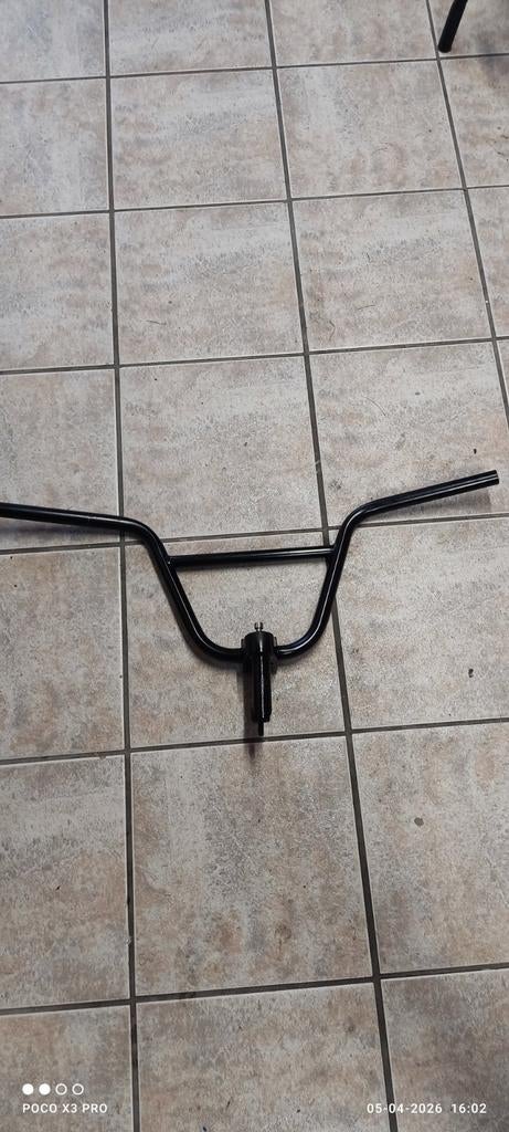 Zwart fietsstuur met balhoofd en stuurpen, Fietsen en Brommers, Fietsonderdelen, Ophalen