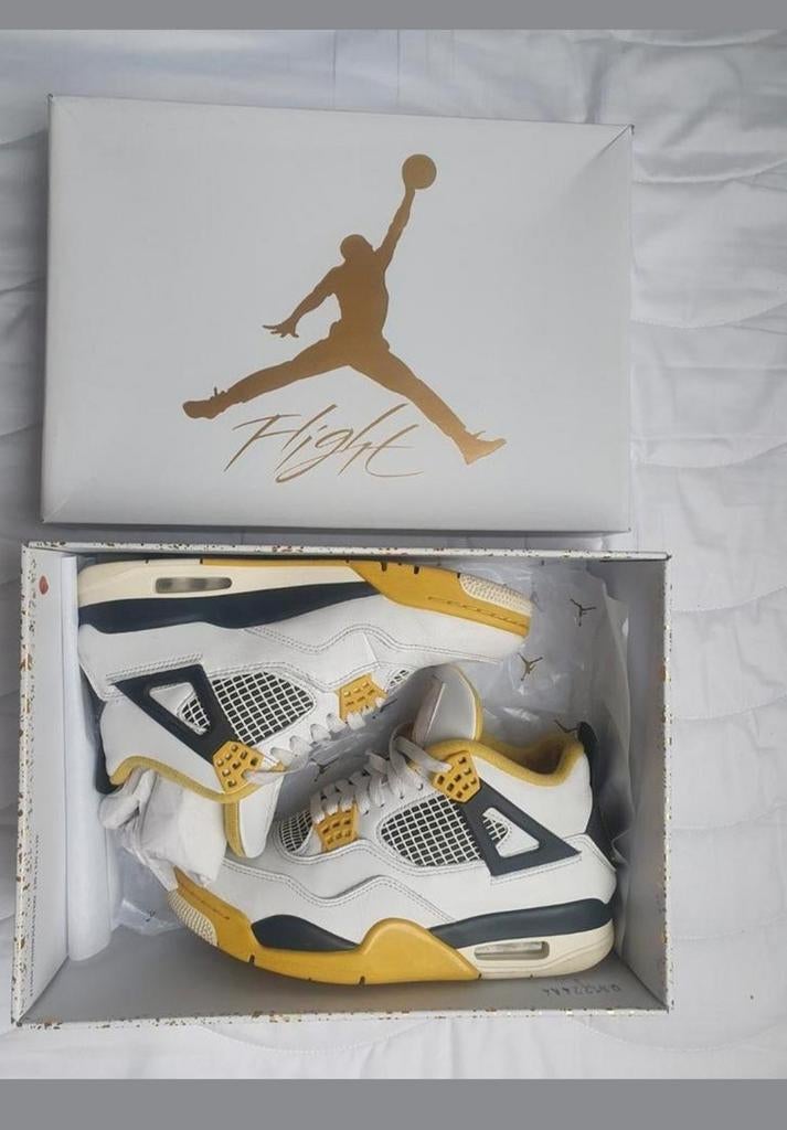 Jordan retro vivid sulfur mt 40, Kleding | Heren, Schoenen, Ophalen of Verzenden, Zo goed als nieuw, Wit