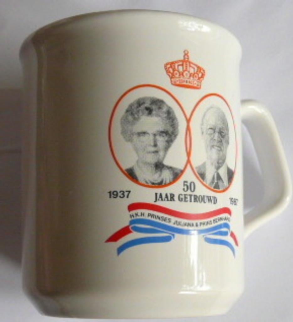 Bekers Juliana-Bernhard - zie foto's, Verzamelen, Koninklijk Huis en Royalty, Ophalen of Verzenden, Zo goed als nieuw, Nederland