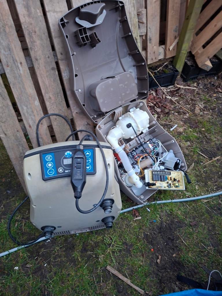 2 x Netspa jacuzzi pomp., Ophalen, Gebruikt, Pomp