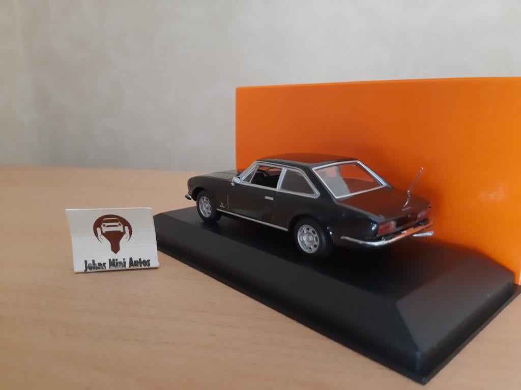 Peugeot 504 Coupe 1976 Anthracite Metall van Maxichamps 1:43, Hobby en Vrije tijd, Modelauto's | 1:43, Overige merken, Auto, Nieuw