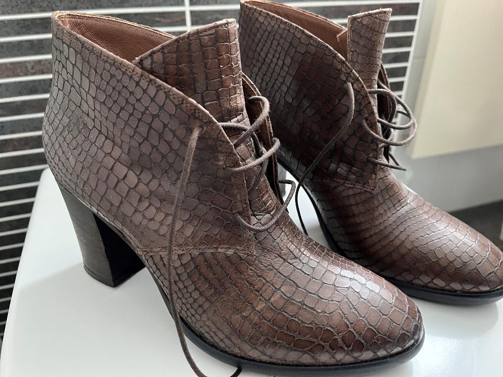 laarsje in slangenprint, Fred de la Bretoniere, Bruin, Ophalen of Verzenden, Zo goed als nieuw