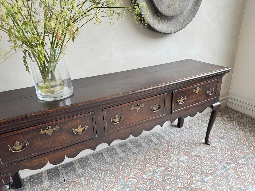 Antiek dressoir € 2.900,-, Ophalen