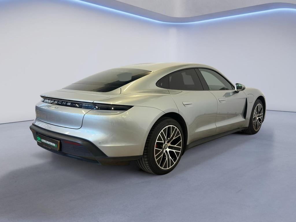 Porsche Taycan 4S 79 kWh|NAP| SPORTCHRONO|DEALER ONDERHOUDEN, Auto's, 435 pk, Gebruikt, Zwart, 71 kWh