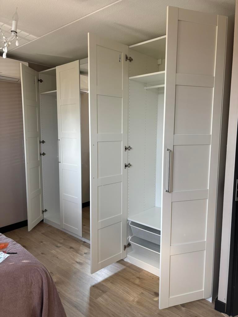 Klusjesman bied zich aan pax  kast montage, Huis en Inrichting, Kasten | Kledingkasten, Zo goed als nieuw, 200 cm of meer, 50 tot 75 cm