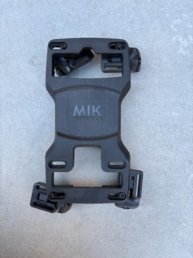 MIK-bagagedragerplaat, Fietsen en Brommers, Fietsaccessoires | Fietsmanden, Ophalen, Zo goed als nieuw, Fietsmand, Basil