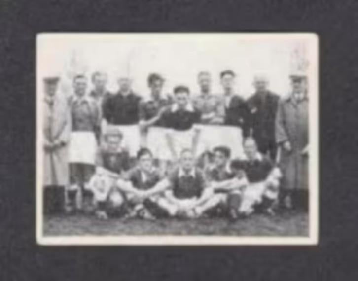Voetbalplaatje HRC Den Helder 1951-1952., Ophalen of Verzenden, Zo goed als nieuw