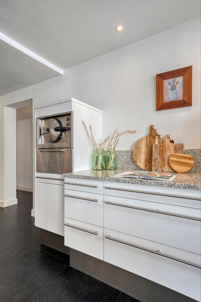 Siematic hoogglans witte keuken met rvs handgrepen, Ophalen, Gebruikt, Wit, Graniet of Steen