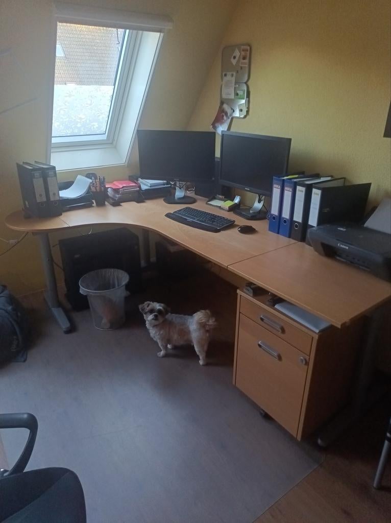 IKEA hoekbureau met kastje en kabelgoten, Ophalen