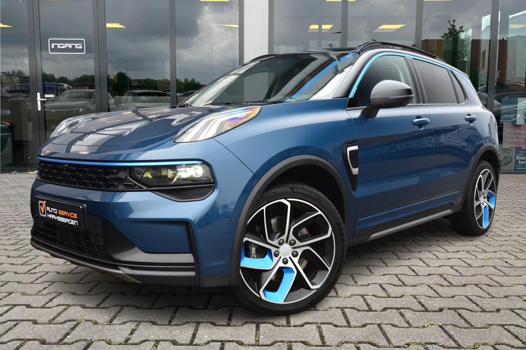 Lynk & Co 01 1.5 | Pano | 360 Camera | ACC | Zwarte Hemel, Stof, Zwart, Blauw, 75 km