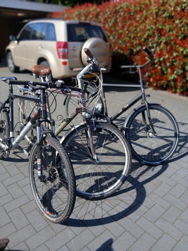 Kapotte fietsen, Ophalen of Verzenden