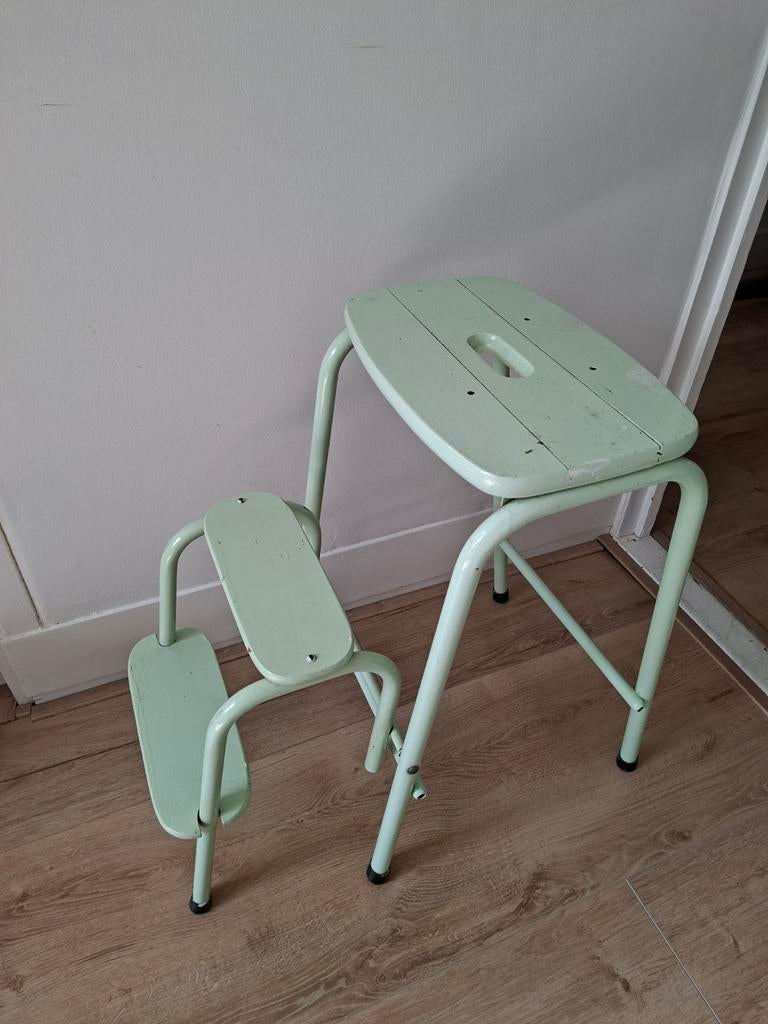 Vintage mintgroen keukentrapje / krukje, Huis en Inrichting, Ophalen, Gebruikt, IJzer