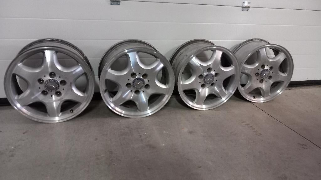 Originele 16 inch Mercedes velgen W201 W124, Ophalen, Mercedes-Benz