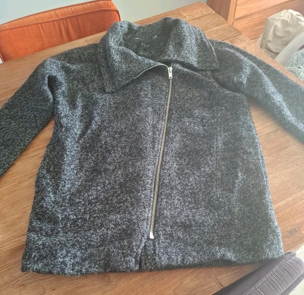 Vila tussenjas maat M, Maat 38/40 (M), Vila, Ophalen of Verzenden, Grijs