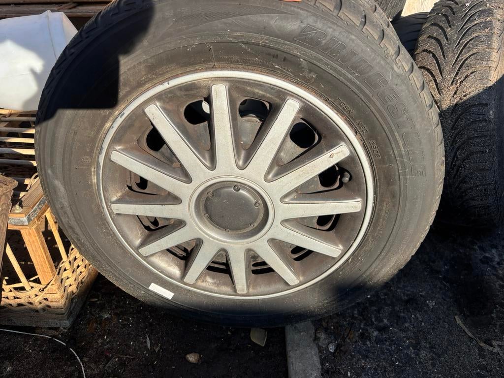 3 autobanden met velg 195/65R15, Auto diversen, Wieldoppen, Ophalen, Gebruikt