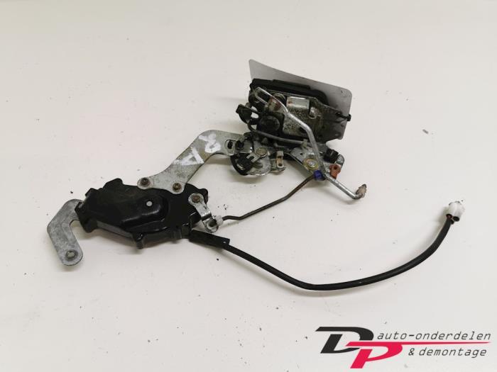 Deurslot Mechaniek 4Deurs rechts-achter van een Suzuki Balen