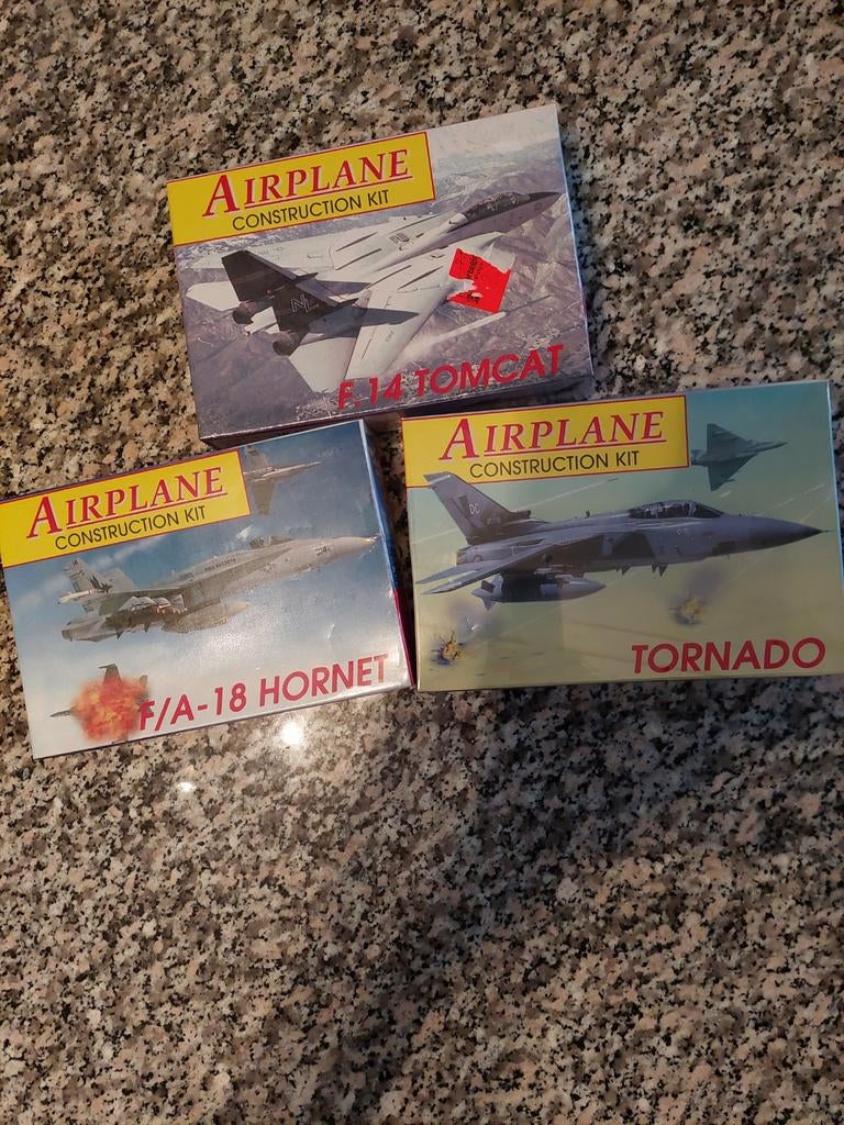 3 AIRPLANE 1.144 MODELLEN  NIEUW IN DOOS, Ophalen of Verzenden, Nieuw, 1:72 tot 1:144, Overige merken