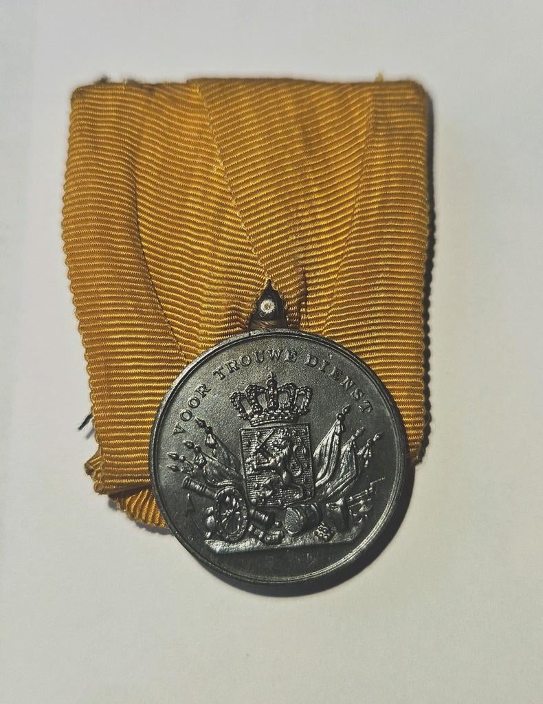 Zilveren medaille voor trouwe dienst Juliana, Ophalen of Verzenden, Landmacht, Nederland, Lintje, Medaille of Wings
