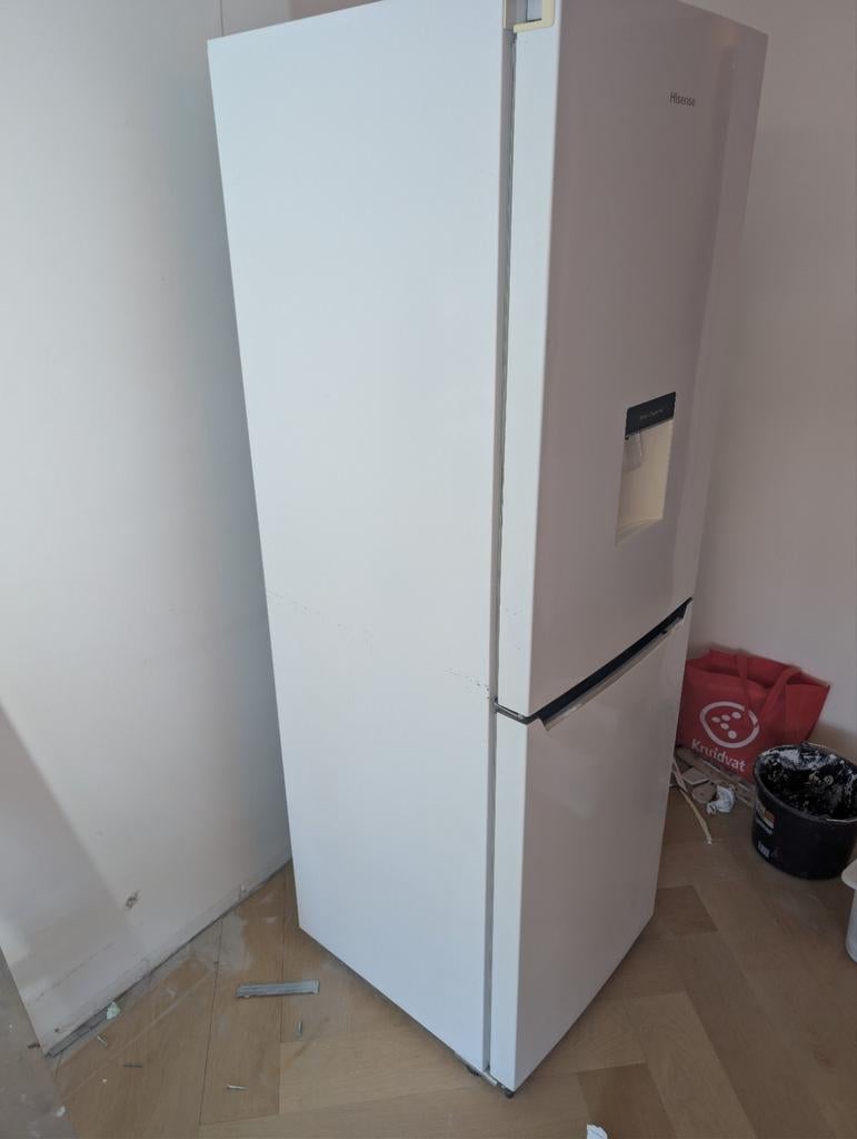 Hisense koel-vries combinatie met NoFrost, 200 liter of meer, Ophalen, Met aparte vriezer, 160 cm of meer