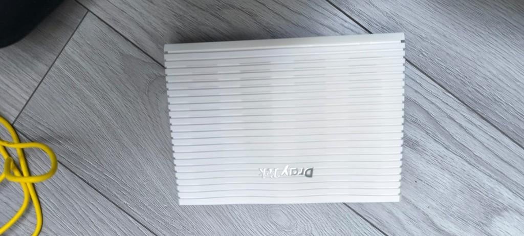 Draytek Vigor 28652B, Ophalen of Verzenden, Gebruikt, Router met modem, DrayTek Vigor