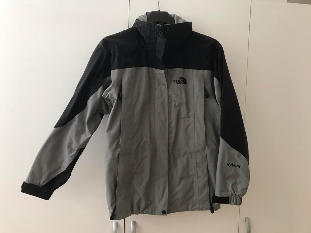 The North Face HyVent jas grijs/zwart, maat S (z.g.a.n.), Kleding | Heren, Jassen | Zomer, Ophalen of Verzenden, Zo goed als nieuw