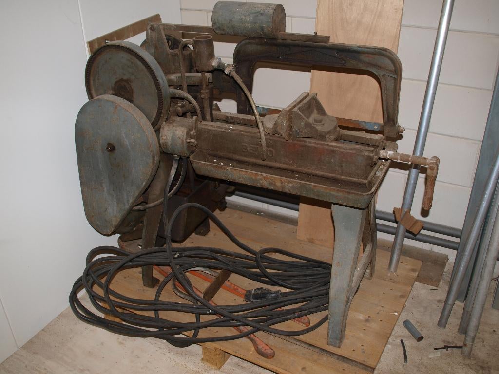 beugelzaagmachine gebruikt Bewo 380 Volt, Ophalen, Gebruikt, 70 mm of meer, Bewo