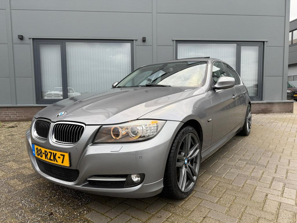 BMW 3-serie 335xi Luxury Line // 306 PK // HAND BAK // Org N, Euro 5, Zwart, Bedrijf, Handgeschakeld