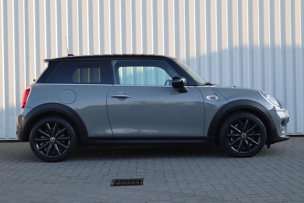 Mini Electric 184pk Essential 33 kWh | Soh 95% | Climate Con, 12 maanden, 4 stoelen, Leder en Stof, 184 pk