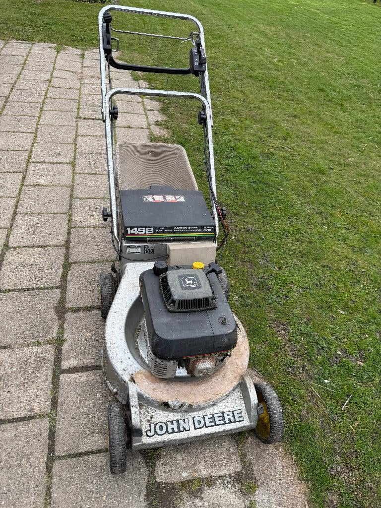 John Deere grasmaaier, Tuin en Terras, Cirkelmaaier, Gebruikt, Benzine-grasmaaier, 50 cm of meer