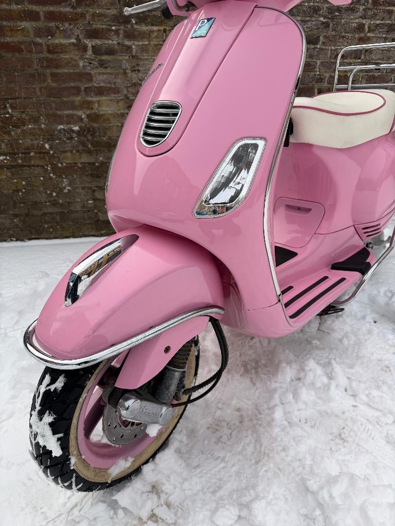 Vespa LX 2008 SNOR 2t 19757km ROZE, Fietsen en Brommers, Snorfietsen en Snorscooters, Tweetakt, Ophalen of Verzenden, Zo goed als nieuw