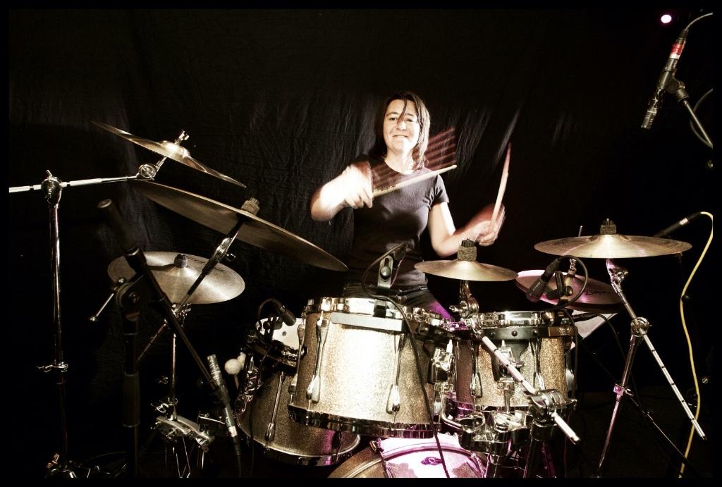 drumles Amsterdam en Hilversum door Nicolette Lie, Slaginstrumenten