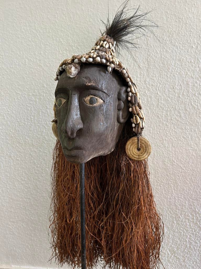 Oud houten Hoofd met hoofddeksel  Asmat Papoea-Nieuw-Guinea, Antiek en Kunst, Ophalen of Verzenden