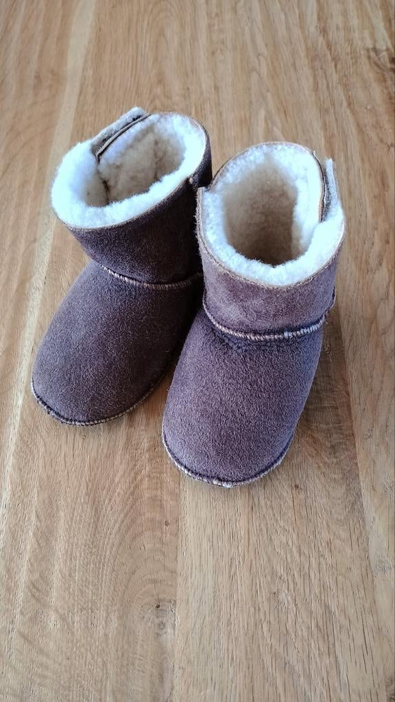 Slofjes met vermoedelijk echt bont. Mt. 19, Ophalen of Verzenden, Nieuw, Jongetje of Meisje, Slofjes