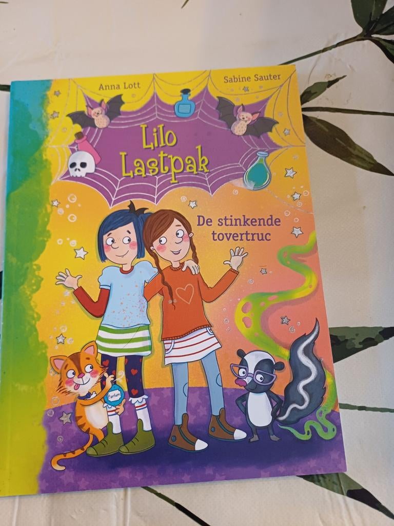 Lilo Lastpak - De stinkende tovertruc, Ophalen of Verzenden, Zo goed als nieuw, Anna Lott, Sabine Sauter, Fictie algemeen