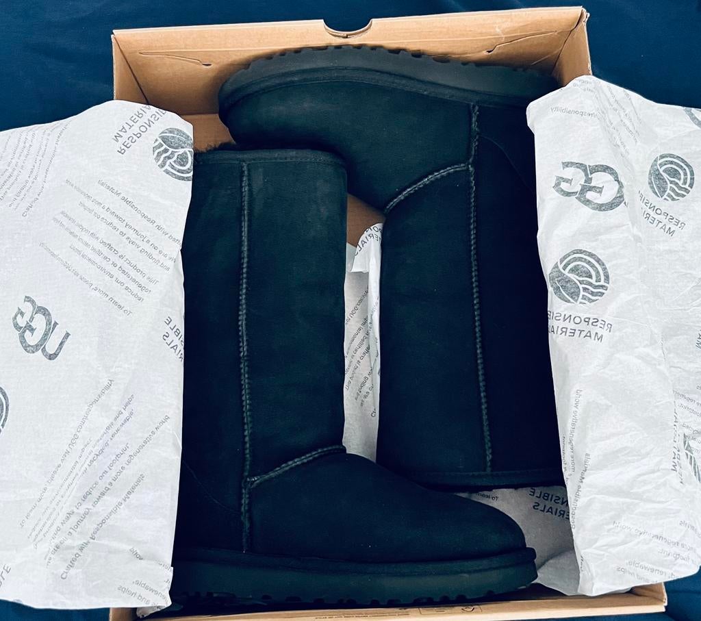 UGGS Classic Tall -Laars   Zwart- maat 37 Nieuw, Ophalen, Nieuw, Zwart, Hoge laarzen