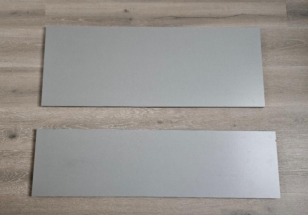 2 nieuwe planken Alu kleur incl  plankdragers, Doe-het-zelf en Verbouw, Hout en Planken, Ophalen, Minder dan 25 mm, Nieuw, Plank