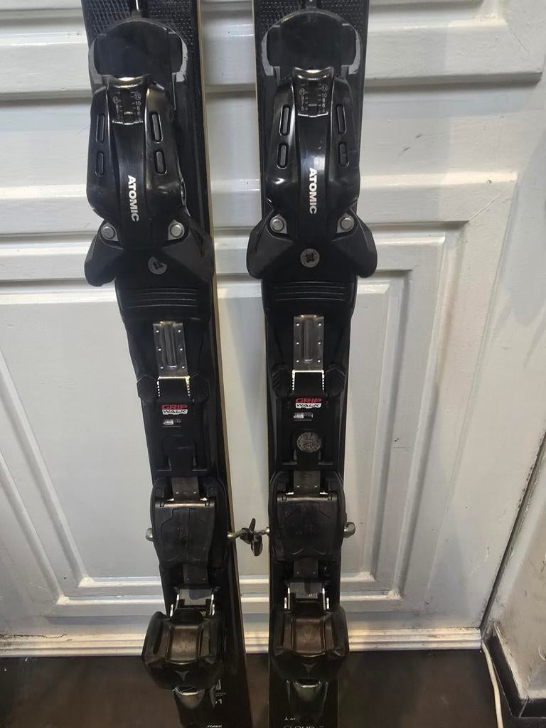 161cm ATOMIC CLOUD C12 SERVOTEC DAMES CARVE SKIS, Sport en Fitness, Skiën en Langlaufen, 160 tot 180 cm, Ophalen of Verzenden