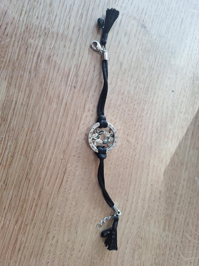 Mi moneda armband. Zwart/zilver, Sieraden, Tassen en Uiterlijk, Kettinghangers, Ophalen of Verzenden, Zo goed als nieuw, Zwart