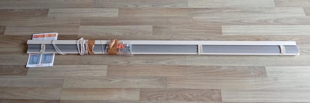 Beige Luxaflex op maat - Half jaar oud, Ophalen of Verzenden, Zo goed als nieuw, Beige, 150 tot 200 cm