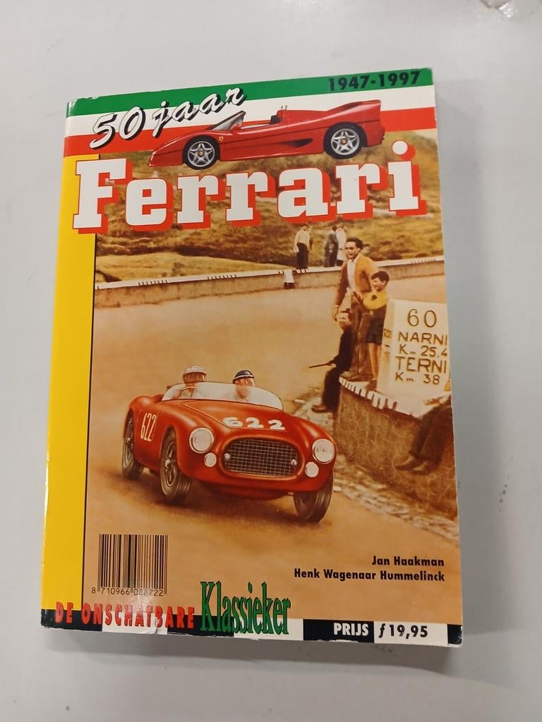 WD015  Ferrari 50 Jaar Jubileumboek, Boeken, Auto's | Boeken, Gelezen, Ferrari, Ophalen of Verzenden