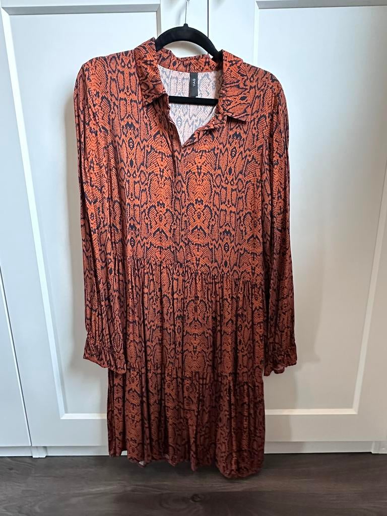 YAS jurk maat M, Maat 38/40 (M), Overige kleuren, Ophalen of Verzenden, Zo goed als nieuw