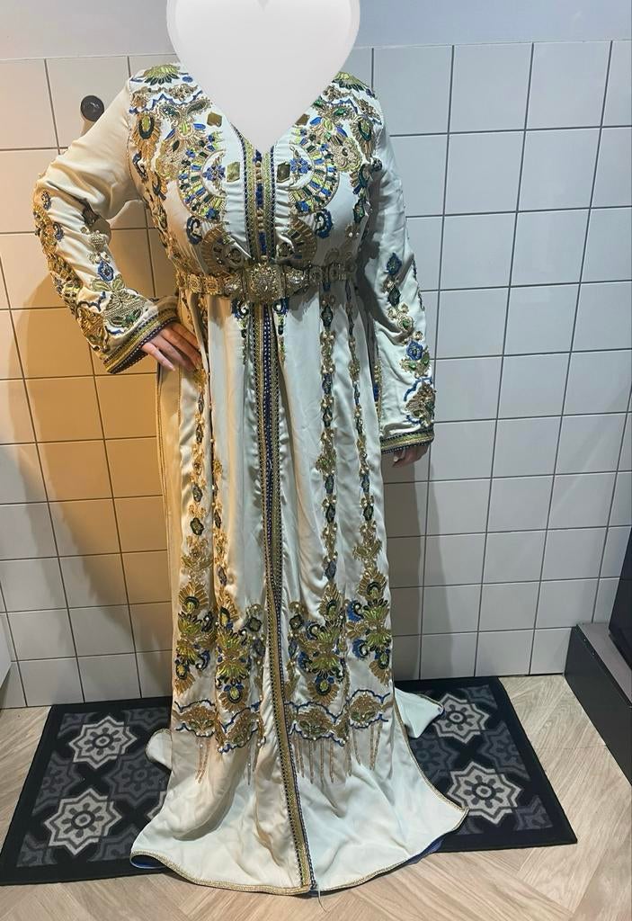 Te koop; Wit met blauw Takshita/Marokkaanse Jurk - M t/m XXL, Wit, Maat 46/48 (XL) of groter, Ophalen of Verzenden, Zo goed als nieuw
