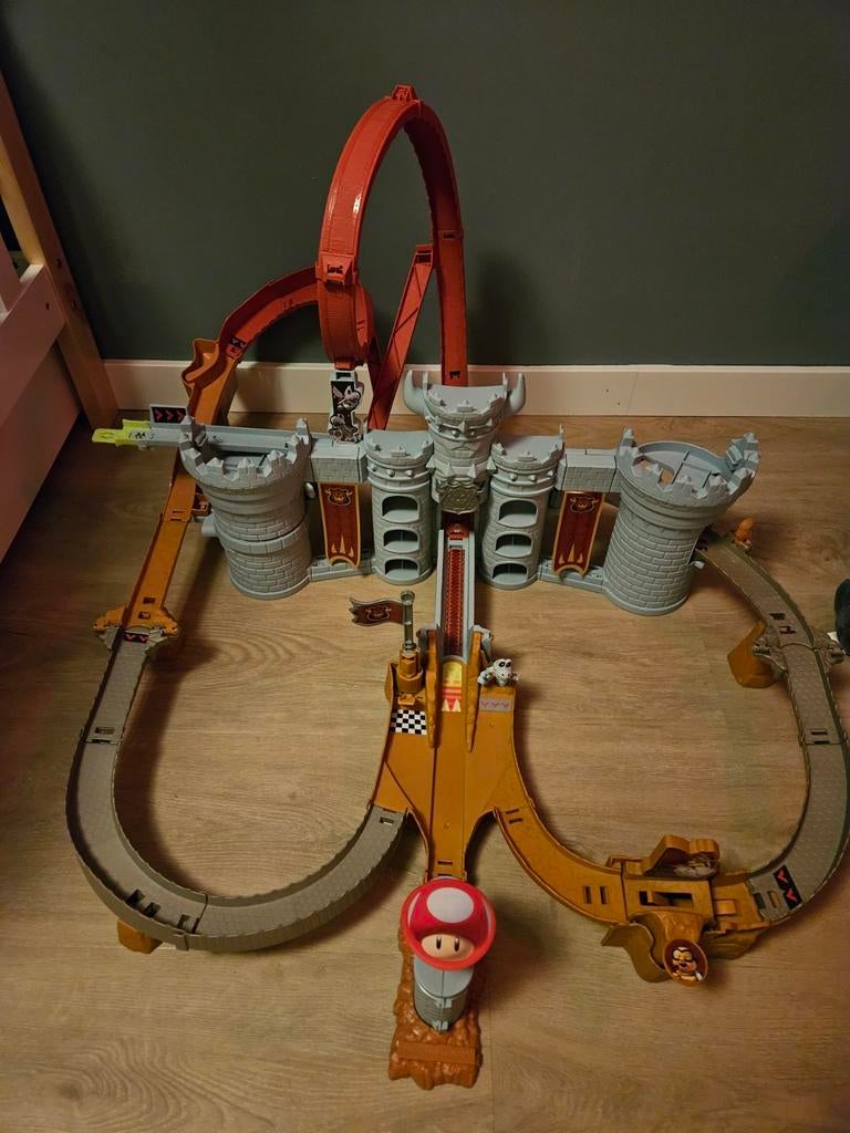 Hot Wheels Bowser's Kasteel Racebaan, Kinderen en Baby's, Speelgoed | Racebanen, Ophalen, Hot Wheels, Racebaan, Gebruikt